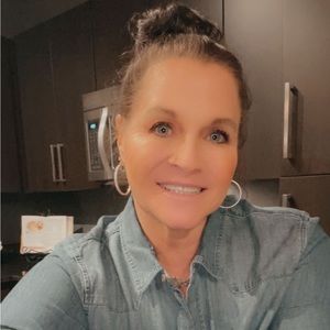 Meet your Posher, Lisa drew